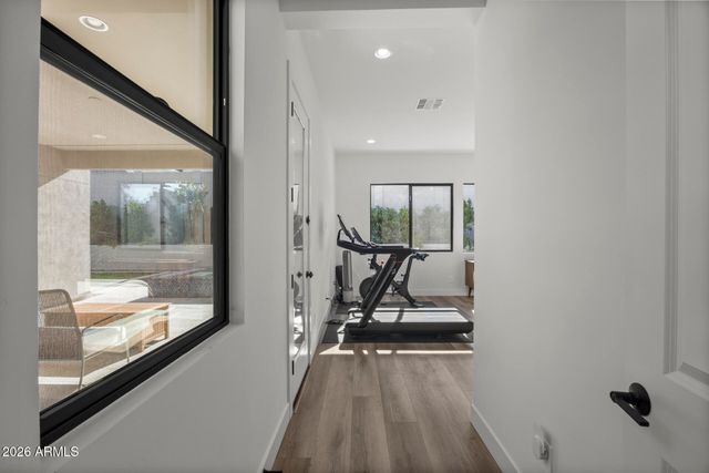 713 E KACHINA Trail, Phoenix, AZ 85042