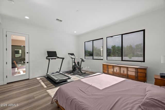 713 E KACHINA Trail, Phoenix, AZ 85042