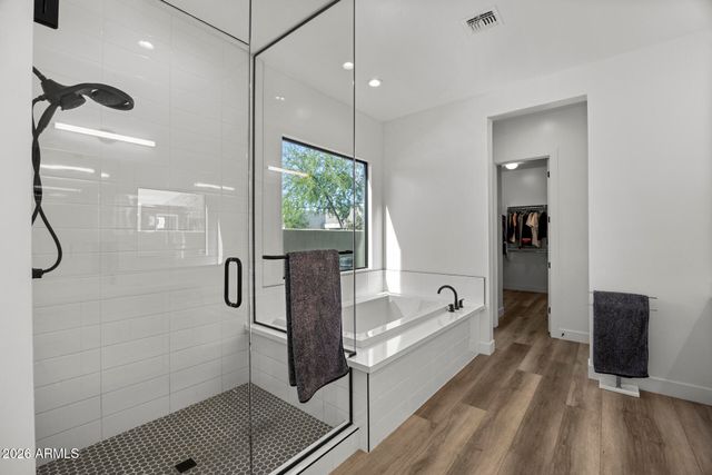 713 E KACHINA Trail, Phoenix, AZ 85042