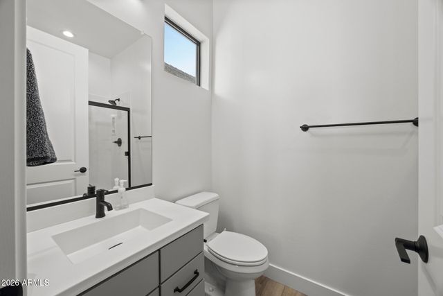 713 E KACHINA Trail, Phoenix, AZ 85042