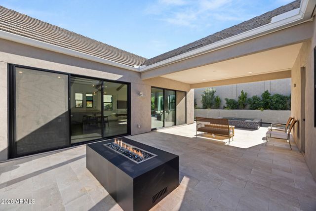 713 E KACHINA Trail, Phoenix, AZ 85042