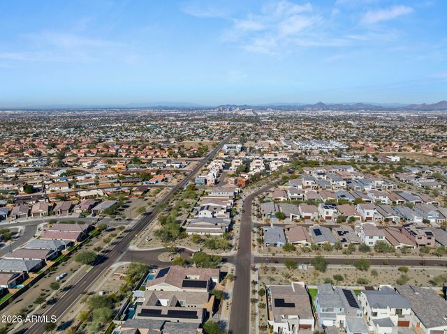 713 E KACHINA Trail, Phoenix, AZ 85042