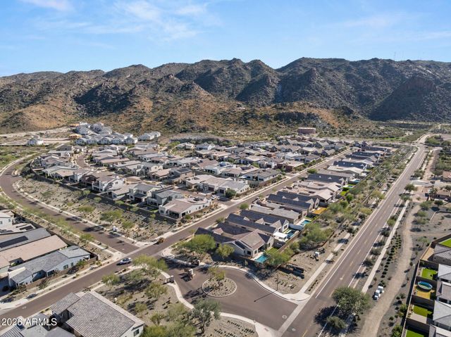 713 E KACHINA Trail, Phoenix, AZ 85042