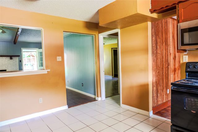 300 Coury Road, Everman, TX 76140