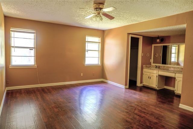 300 Coury Road, Everman, TX 76140