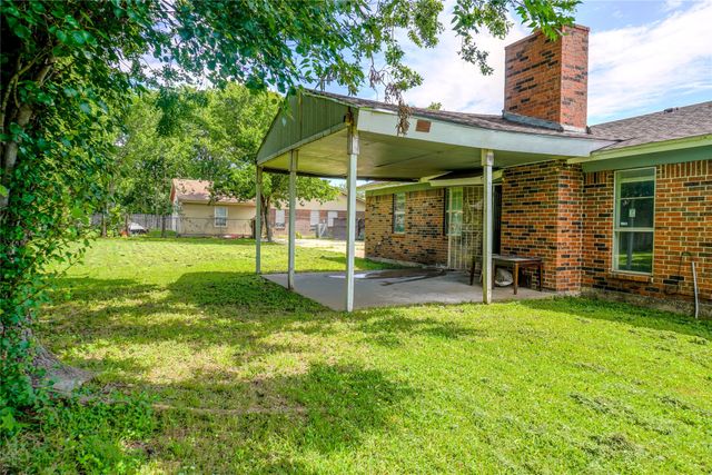 300 Coury Road, Everman, TX 76140
