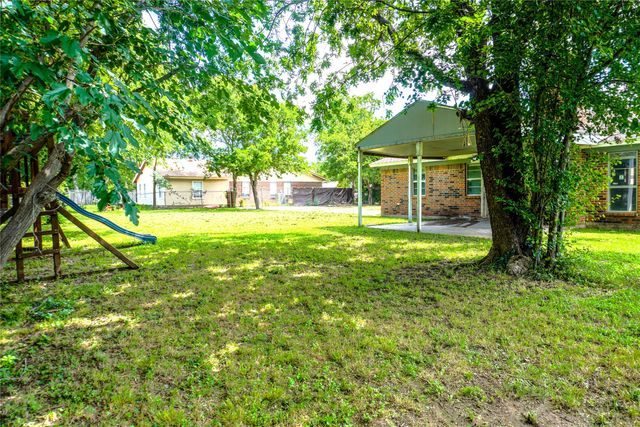 300 Coury Road, Everman, TX 76140
