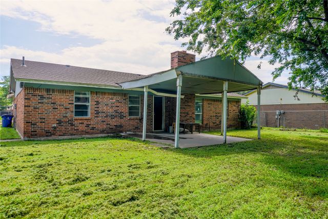 300 Coury Road, Everman, TX 76140