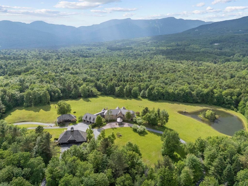 2575 Weeks Hill Road, Stowe, VT 05672