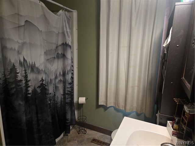 12376 Maple Ridge Road, Shelby, NY 14103