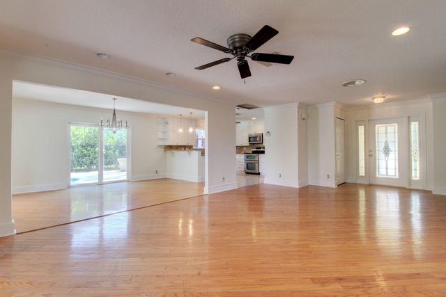 949 GREENSWARD Lane, Delray Beach, FL 33445
