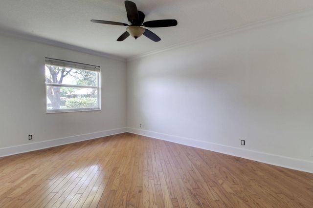 949 GREENSWARD Lane, Delray Beach, FL 33445