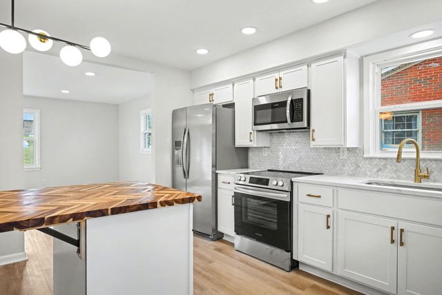 4537 Mandeville Way, Lexington, KY 40515