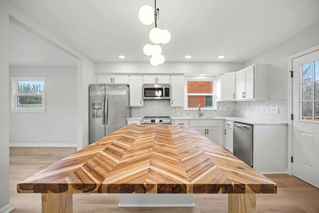 4537 Mandeville Way, Lexington, KY 40515