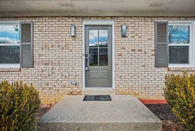 4537 Mandeville Way, Lexington, KY 40515