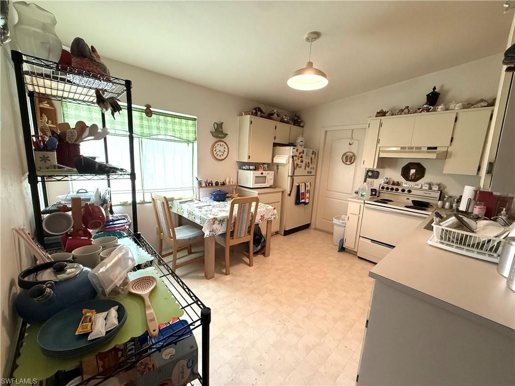 3301 13th ST SW, LEHIGH ACRES, FL 33976 — photo 4