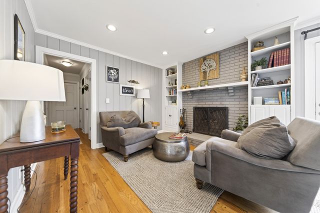 128 East Dr, Hendersonville, TN 37075