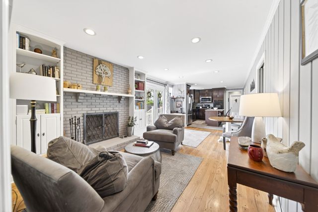 128 East Dr, Hendersonville, TN 37075