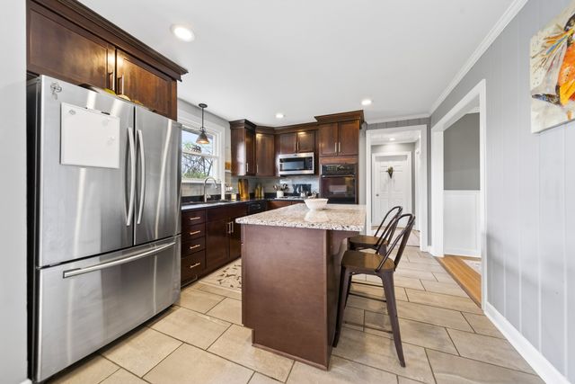 128 East Dr, Hendersonville, TN 37075