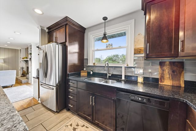 128 East Dr, Hendersonville, TN 37075