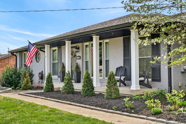 128 East Dr, Hendersonville, TN 37075