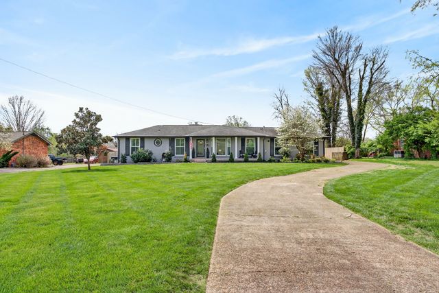 128 East Dr, Hendersonville, TN 37075