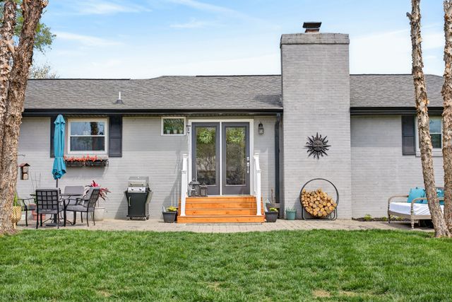 128 East Dr, Hendersonville, TN 37075