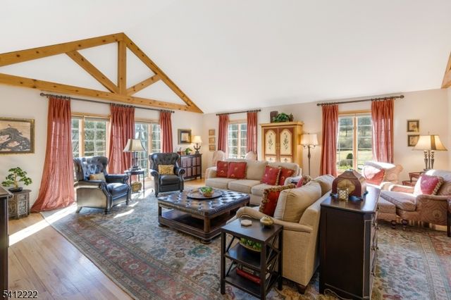 102 Hoffman Ln, Bethlehem Twp., NJ 08826