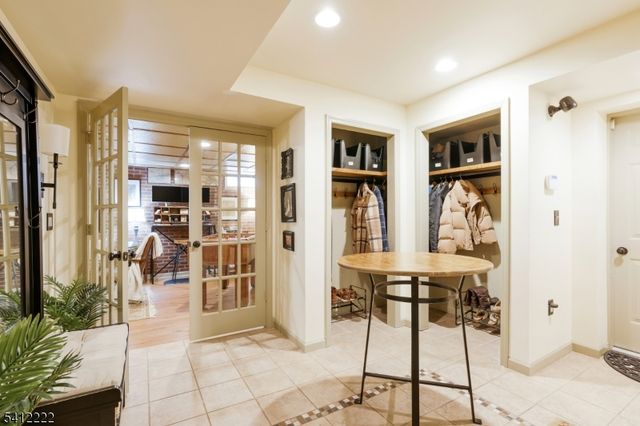 102 Hoffman Ln, Bethlehem Twp., NJ 08826