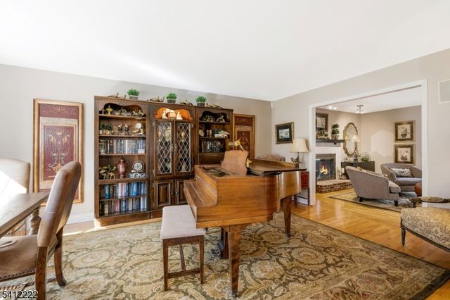 102 Hoffman Ln, Bethlehem Twp., NJ 08826