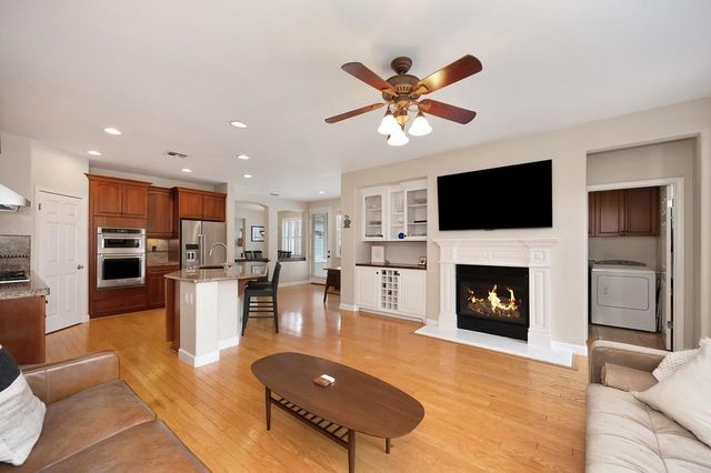 3789 Gresham Ln, Sacramento, CA 95835