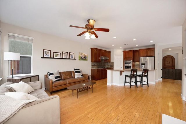 3789 Gresham Ln, Sacramento, CA 95835