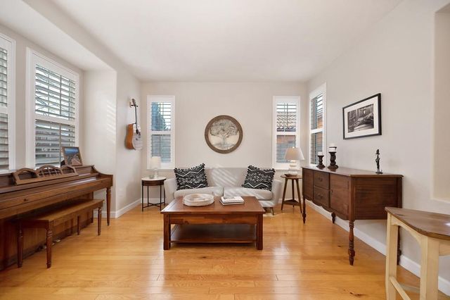 3789 Gresham Ln, Sacramento, CA 95835