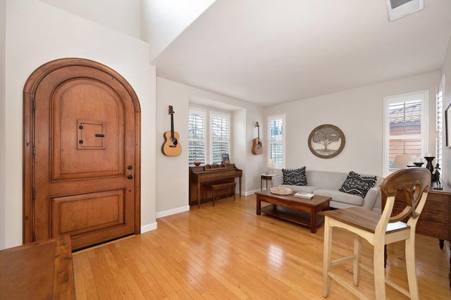 3789 Gresham Ln, Sacramento, CA 95835