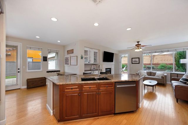 3789 Gresham Ln, Sacramento, CA 95835