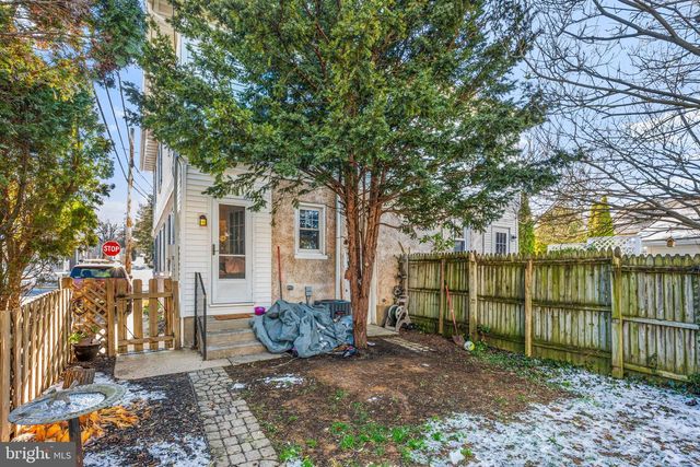 19 E 2ND AVE, Lititz, PA 17543