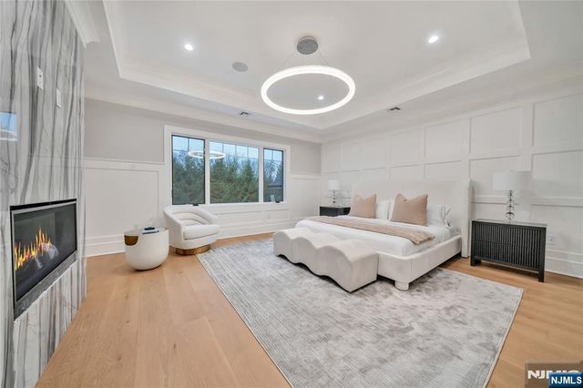 7 Central Avenue, Demarest, NJ 07627