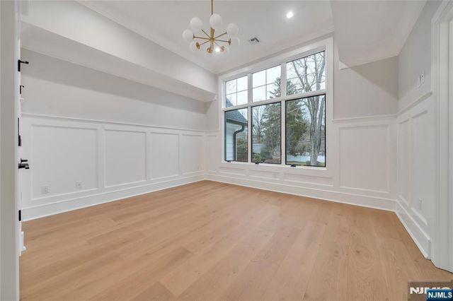 7 Central Avenue, Demarest, NJ 07627