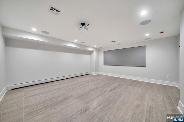 7 Central Avenue, Demarest, NJ 07627