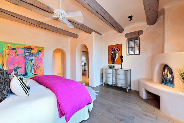 10 Plazuela Intimo, Santa Fe, NM 87506