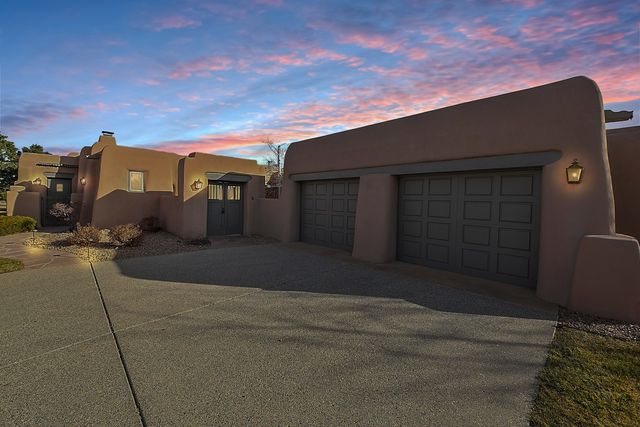 10 Plazuela Intimo, Santa Fe, NM 87506