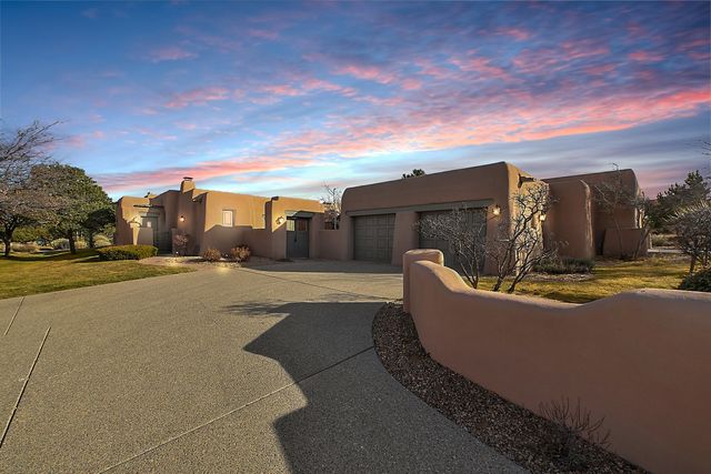 10 Plazuela Intimo, Santa Fe, NM 87506
