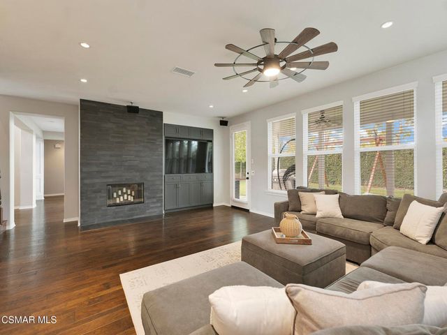 13676 Shenandoah Way, Moorpark, CA 93021