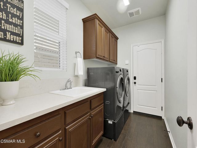 13676 Shenandoah Way, Moorpark, CA 93021