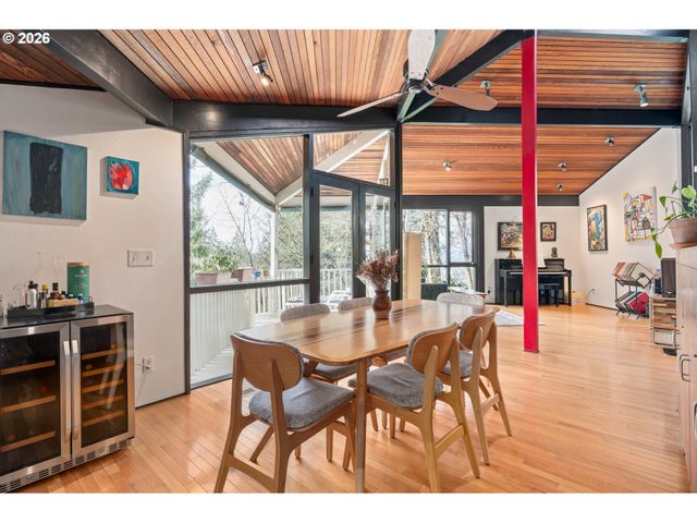 2630 CRESTA DE RUTA St, Eugene, OR 97403