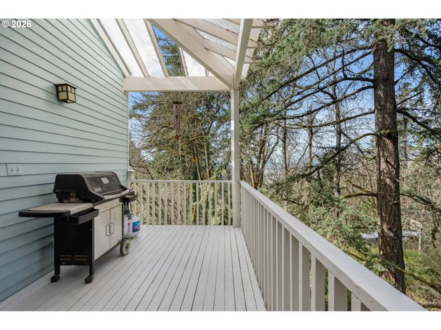 2630 CRESTA DE RUTA St, Eugene, OR 97403