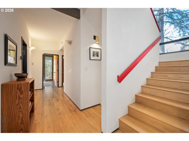 2630 CRESTA DE RUTA St, Eugene, OR 97403