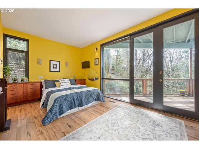 2630 CRESTA DE RUTA St, Eugene, OR 97403