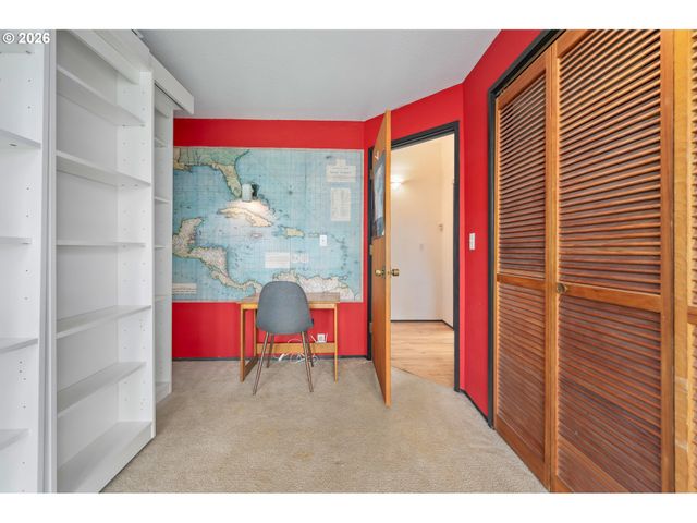 2630 CRESTA DE RUTA St, Eugene, OR 97403