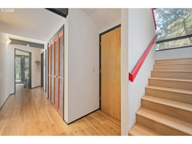 2630 CRESTA DE RUTA St, Eugene, OR 97403